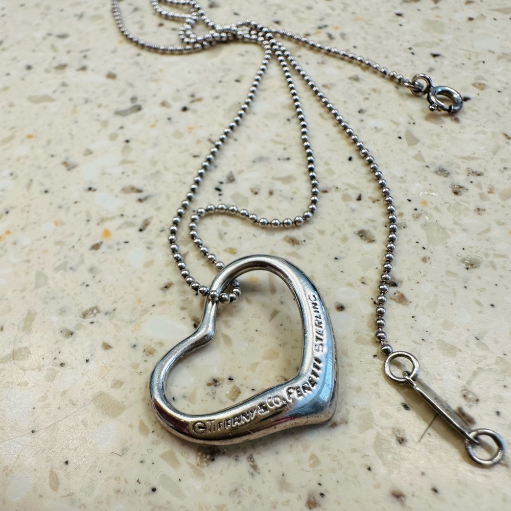 Tiffany Elsa Peretti Large Heard Pendant with a chain